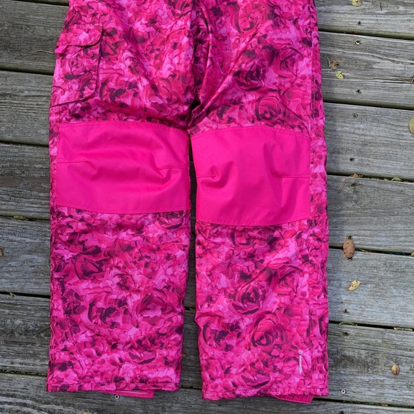 ⚜️Bright Pink Winter Jacket and Snow Pants! - Picture 14 of 16